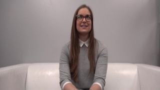 vixenx - Hot Latina Katia finds a tree in public paula shy vr