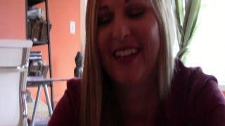 This is why grandma loves doing live shows ellie leen vixen
