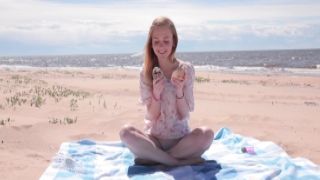 Brunette Betty Masturbating With Panties penelope cum vr