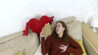 Carmen Valentina's Happy Ending Handjobs 4 - Scene 3 lenina crowne blowjob