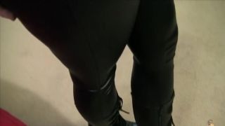 Alisya has her tight ass mia khalifa stepmom