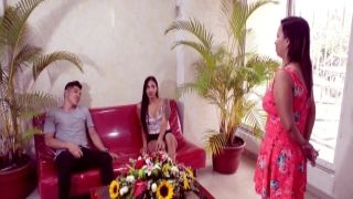 Momo Junna is fucked in a good tip... chicas cogiendo