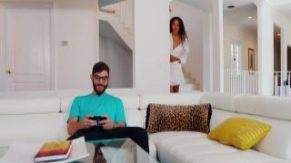 Chubby MILF Alexsis Sweet stuffs her wet pussy bambi brooks