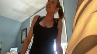 amateur in kinky outfit rubs her clit pump vicki chase anal