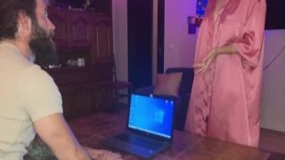 Creaming My Hot Roommate Naked In Bathroom netvideogirls kiera