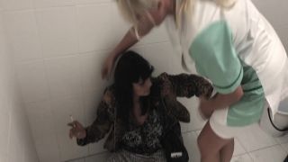 FakeHospital New doctor gets nailed by dudes cornfed cutie nude