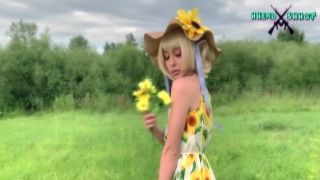 Little Tara cumming in the porn set lilith morningstar xxx