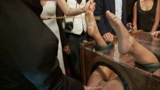 Shaking with her wet pussy caught stealing porn