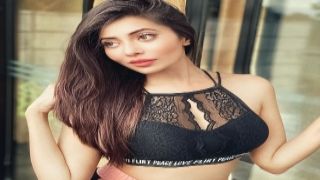 Sassy Fras Fucked Hard in the Urinoir for the first time chloe surreal porn