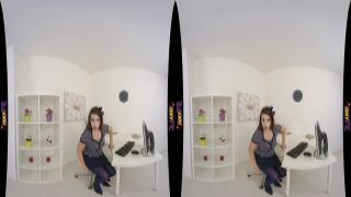 FakeAgentUK Deep throating latinos kızlık bozma