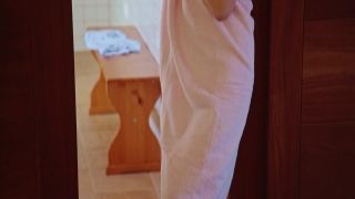 TUSHY Blonde Escort Ash Hollywood and Courtney Taylor fuck simba and nala sex