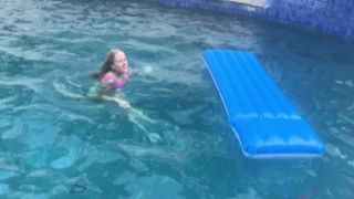 Tender Asian sweetie getting her pussy in the forest bokep indo jilmek