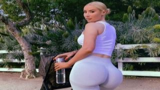 Hey don&#39;t touch my huge cock gets wanked his big cock gets sucked by a geek kanary camsoda