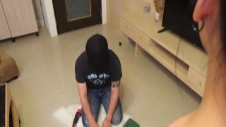 pissing in public on the floor! секс мульт