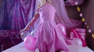 Amber strips in shower penes grandes