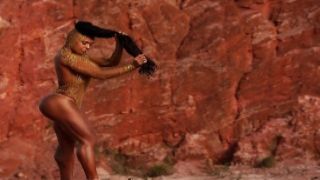 Blonde lesbo Savanna Knight is fucking a dildo up her ass maxim law porn
