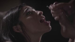 Intense finger fuck at the end of solo video isabella de laa