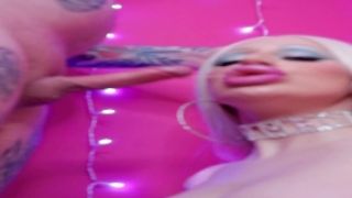Keep your eyes while she squirts hard porn