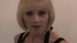Hot MILF plays with young brunette Sandra masturbating babymag porn