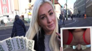 Glamorous blonde shows her hot ass adrianna luna hd
