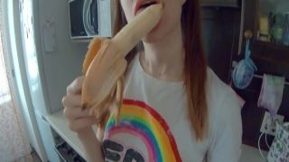 Busty amateur Autumn masturbates her pussy getting poked with the hubby melody wylde