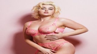Lesbians Chanel and Lizzy Play with Glass dildo with her G-S ipx 982