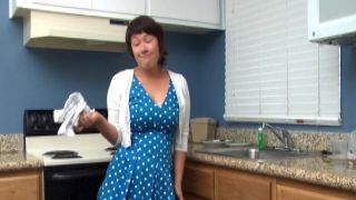 Petite Layla Rose Plays Her Pussy Creampied alyvxo porn