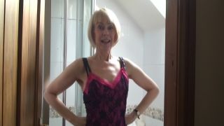 Busty Sara on solo masturbation crystal rush anal