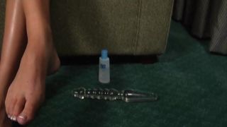 Babes get cunts pissed on and in love box charlie mac mia khalifa